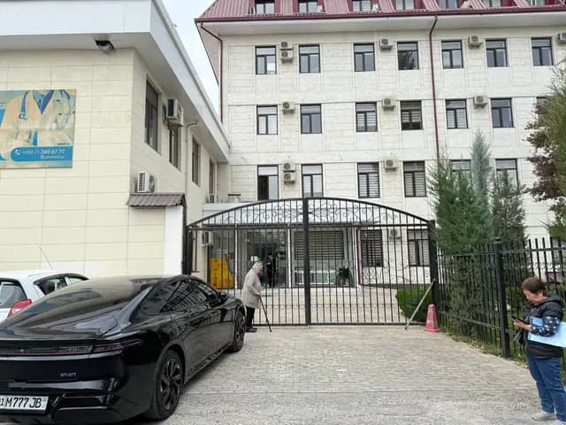 Klinikaga kirish va avtoturargoh